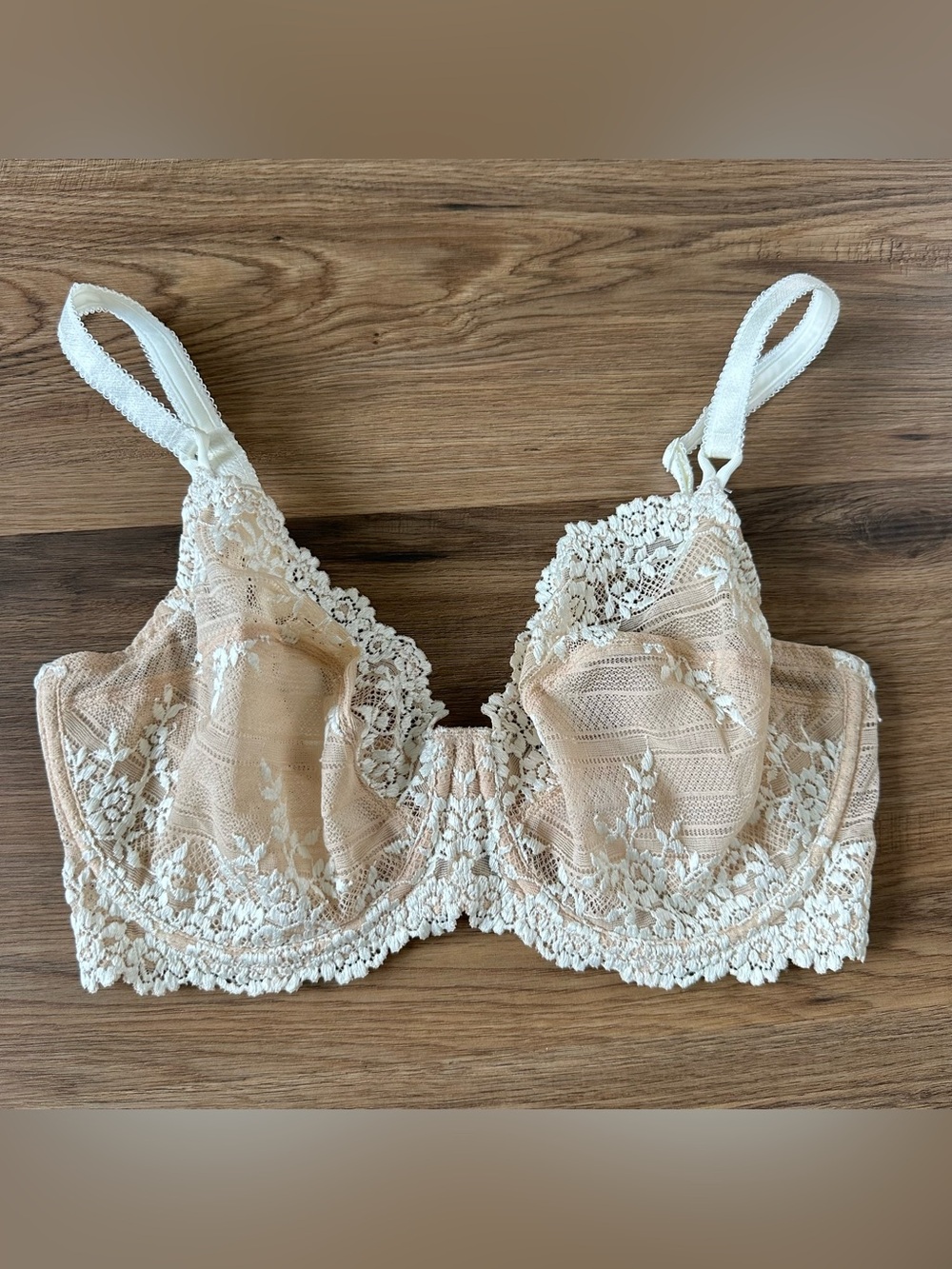 Wacoal Women's 36DD Embrace Lace Unlined Shaping Underwire Bra Beige 65191 EUC
